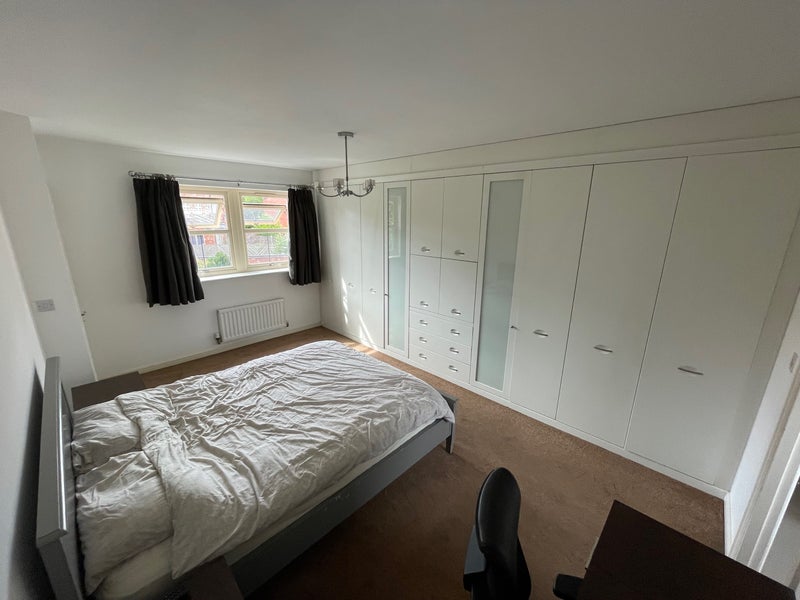 Photo 1: Room