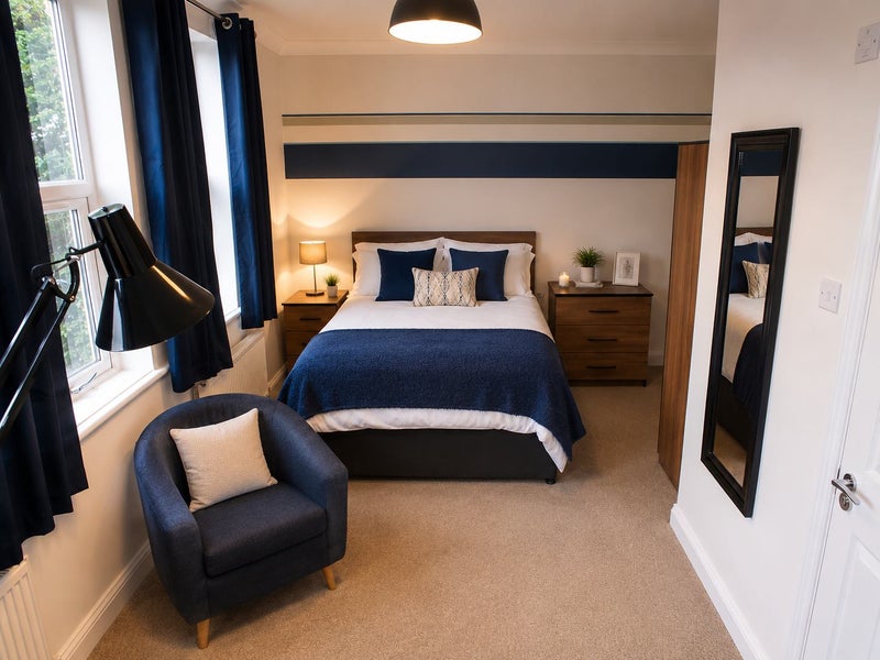 Photo 1: Room 6