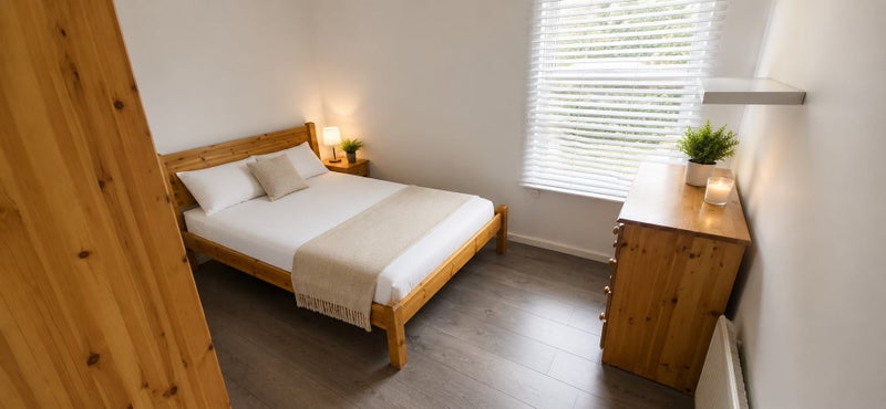 Photo 1: room 6