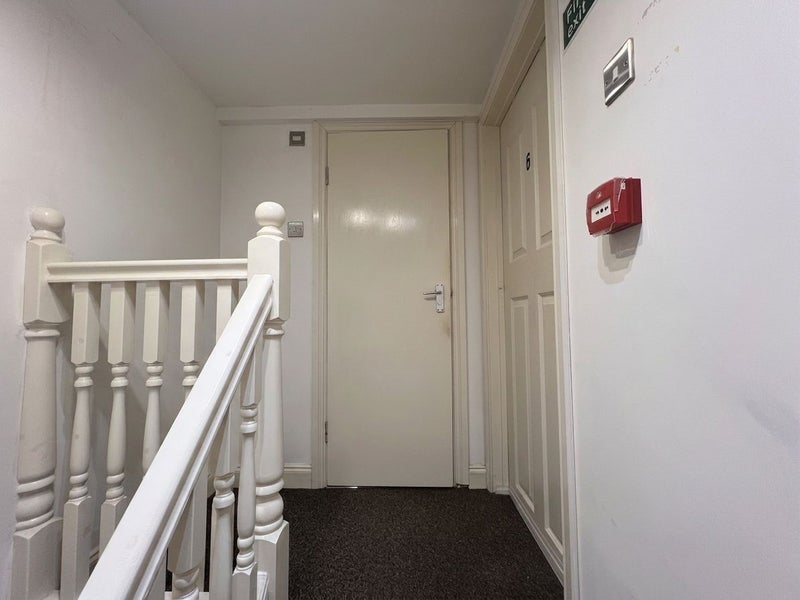 double room in Woolwich (SE18) - View 6