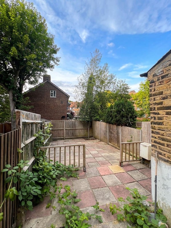 double room in Woolwich (SE18) - View 4