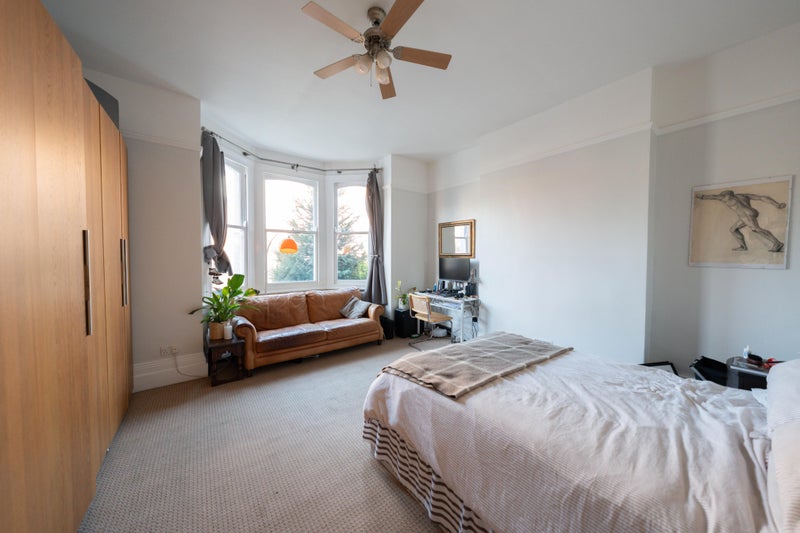 Photo 1: Bedroom