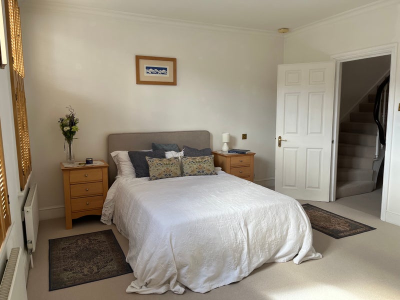Photo 1: Double Bedroom 1