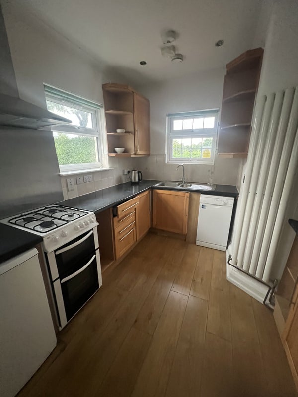 Photo 1: Kitchen