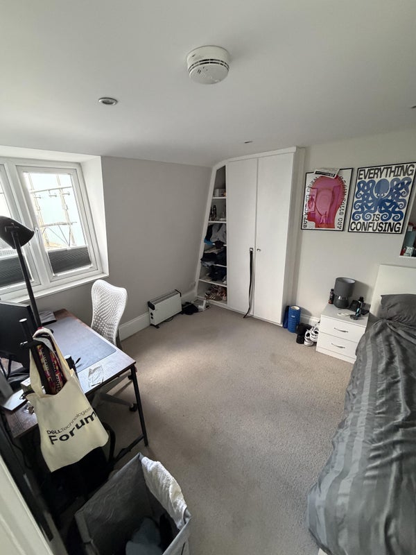 Photo 1: Bedroom (Side 1)