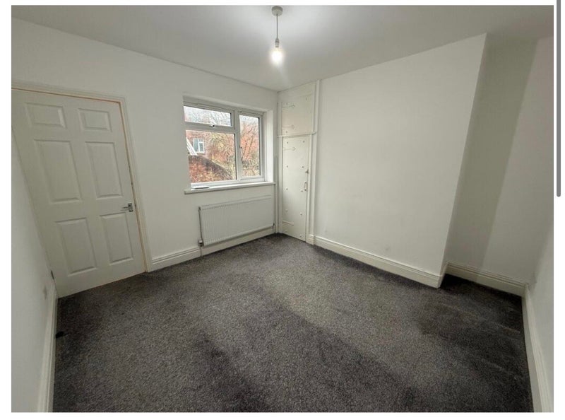 Photo 1: Living room