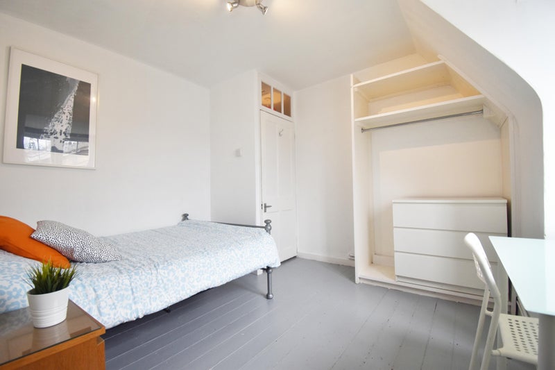 Photo 1: Large, clean, modern room!