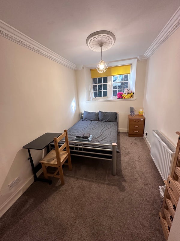 Photo 1: Room