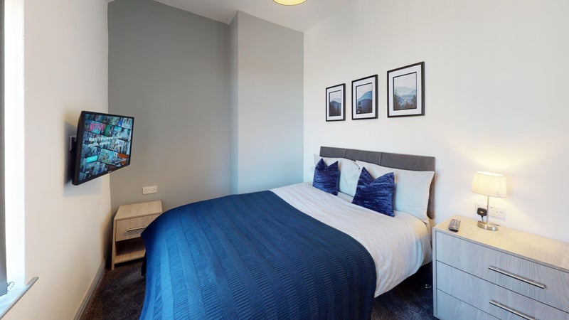 Photo 1: Room 3