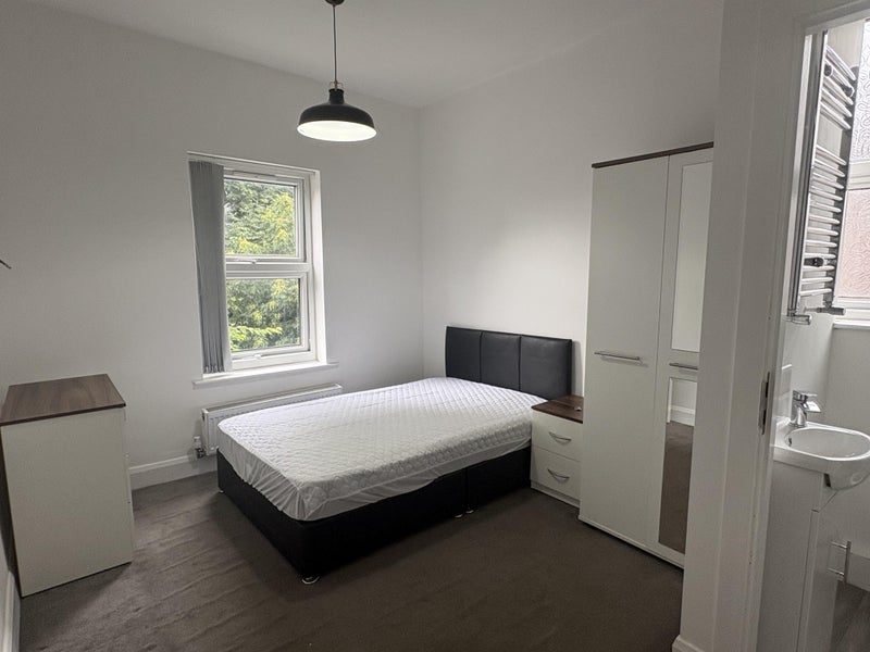 Photo 1: *** Photos of a similar Double En Suite ***
