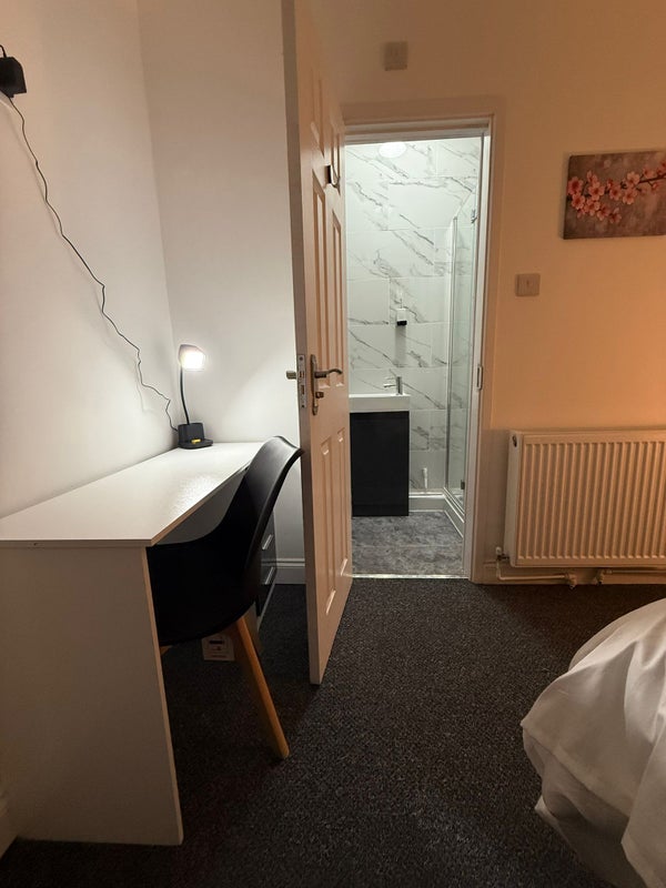 double rooms in Bedford (MK40) – pohled 2