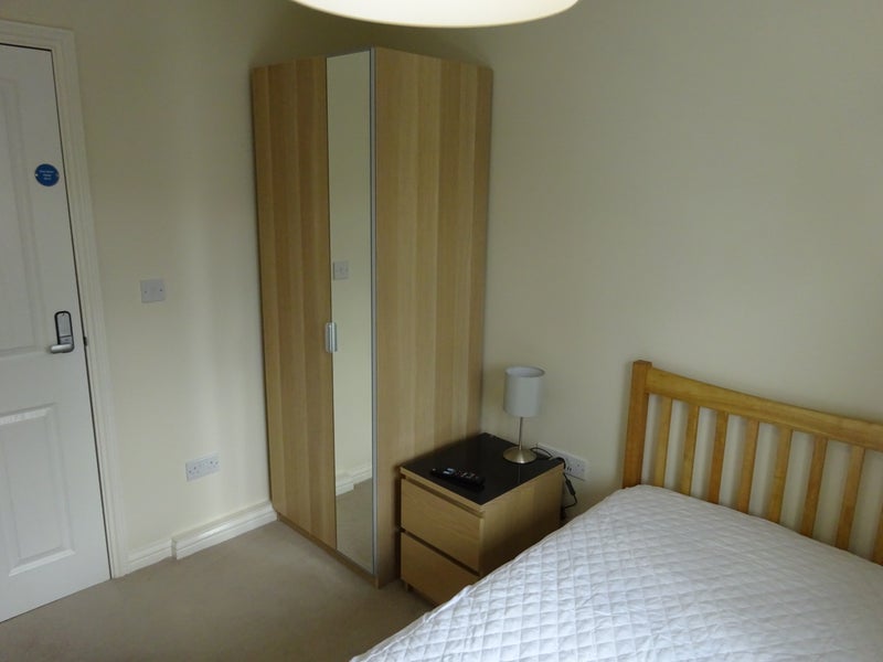 single room in Crawley (RH10) - View 2