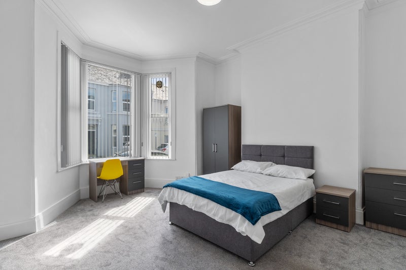 Photo 1: Room 1