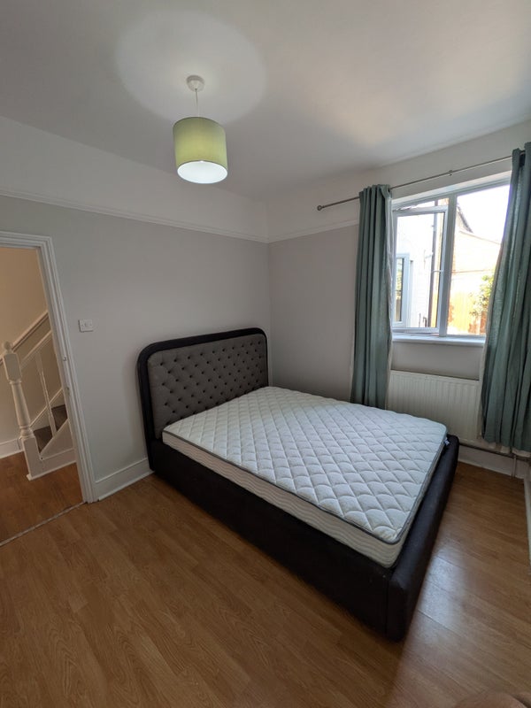 double room in Blackhorse Road (E17) - Widok 6