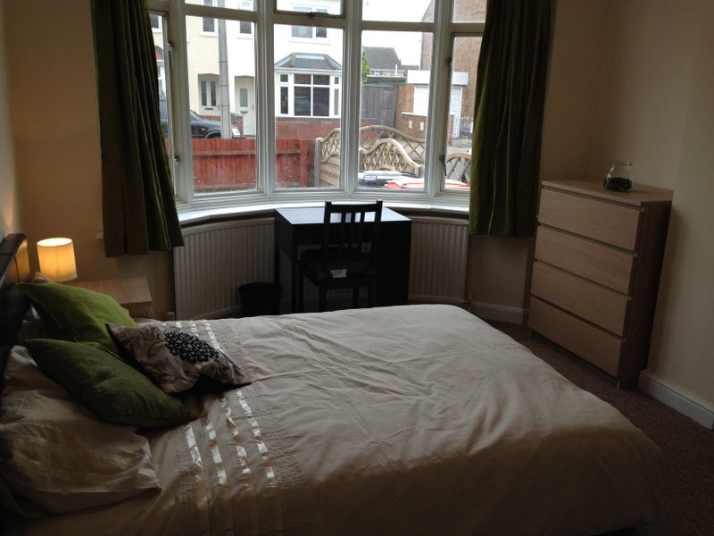 Photo 1: Room 1