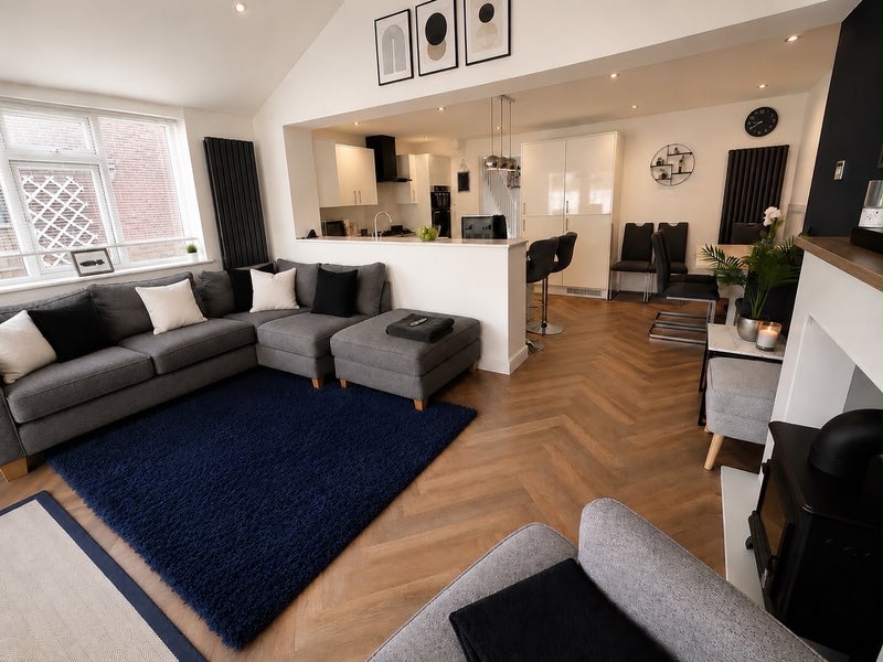 Photo 1: Kitchen/diner and lounge 