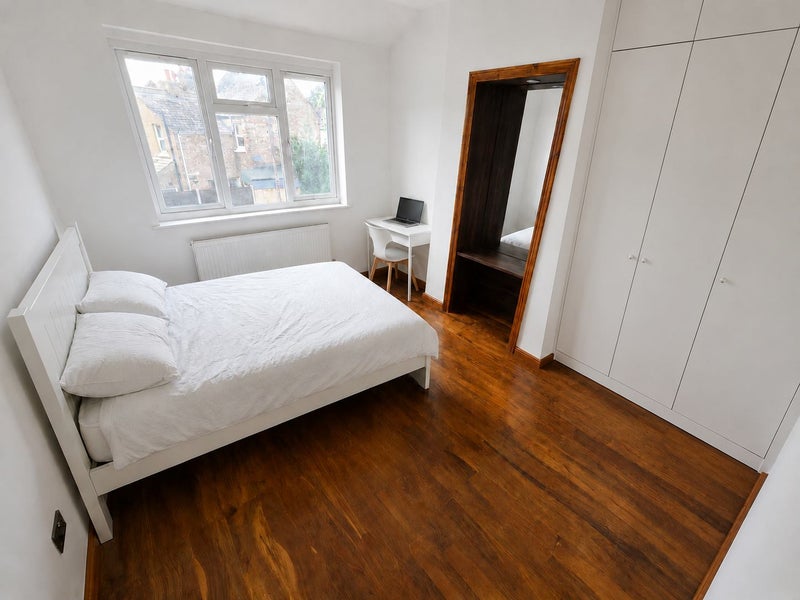 Photo 1: Double room