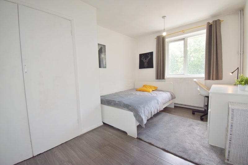 Photo 1: Lots of space!