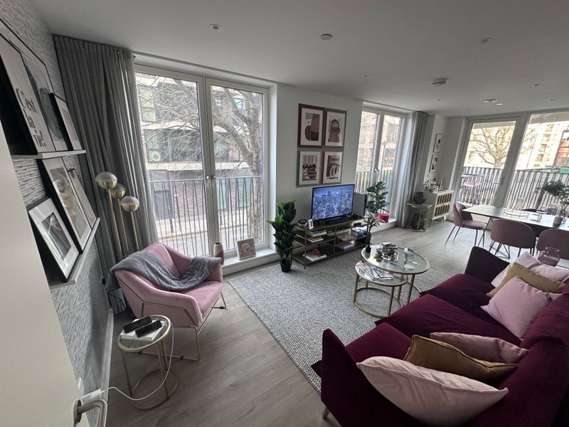 Photo 1: Living room