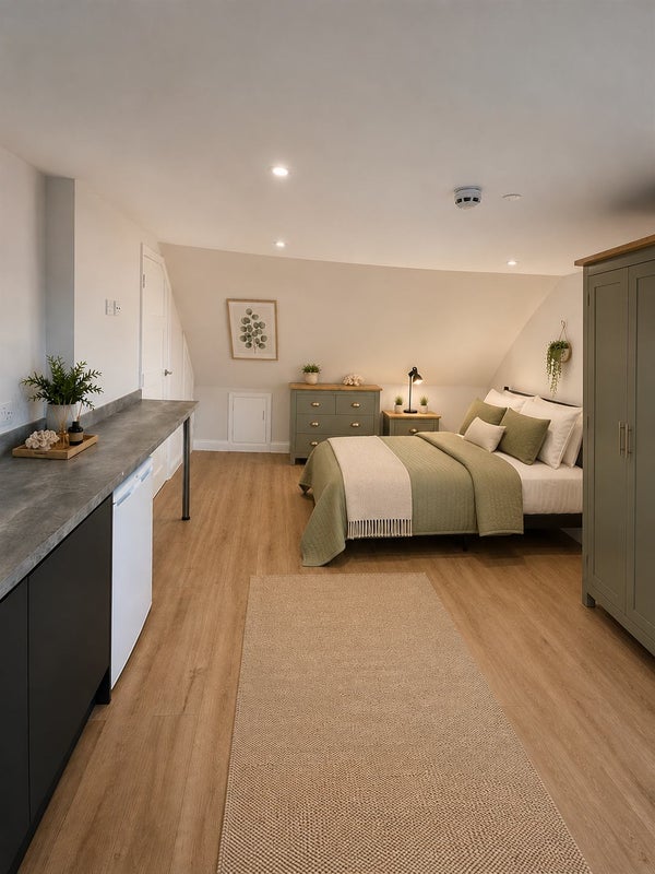 Apartment in Southend-on-Sea, Essex - View 2