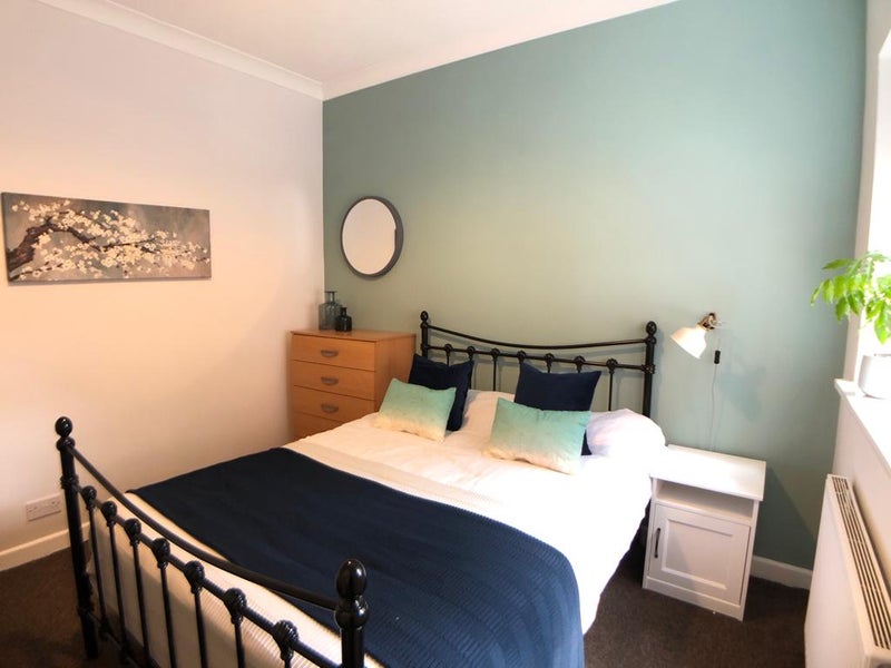 Photo 1: Room 2 @ £610 pcm - Available from 18 July 2026