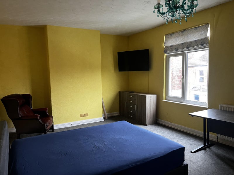 Apartment in Boston, Bargate, Staniland - View 2
