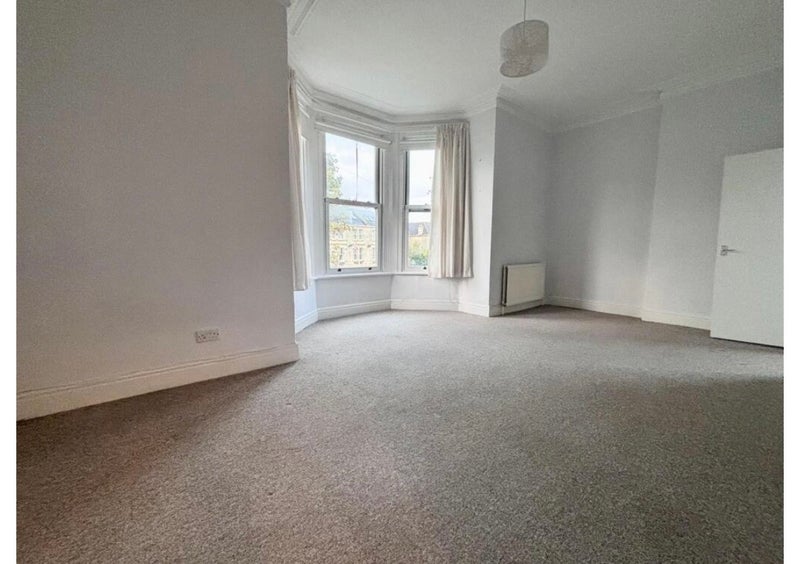 Photo 1: Bedroom