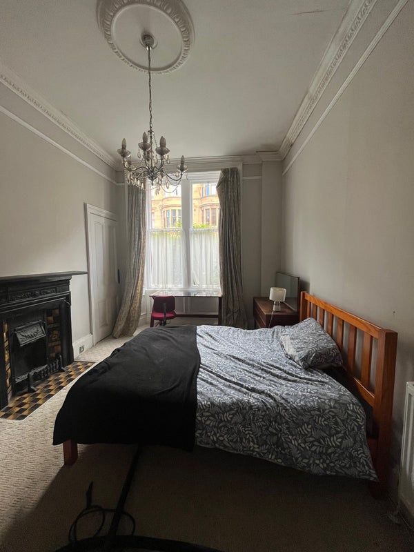 Photo 1: Room for rent 