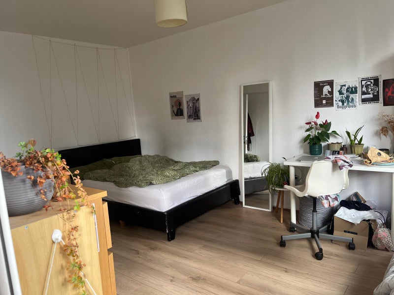 Photo 1: Double room £975