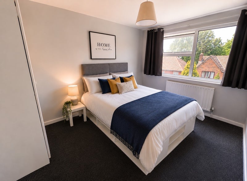 Photo 1: Room 3