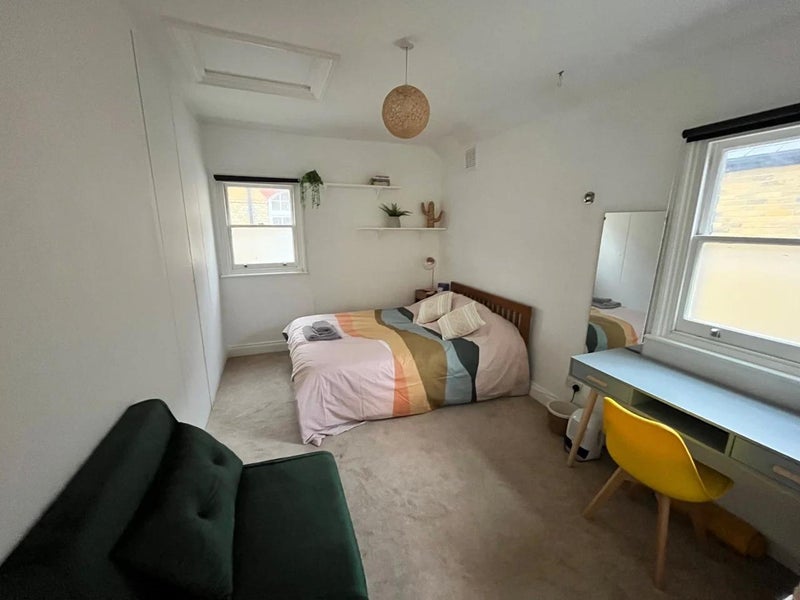 Photo 1: spcious double room and built in storage 