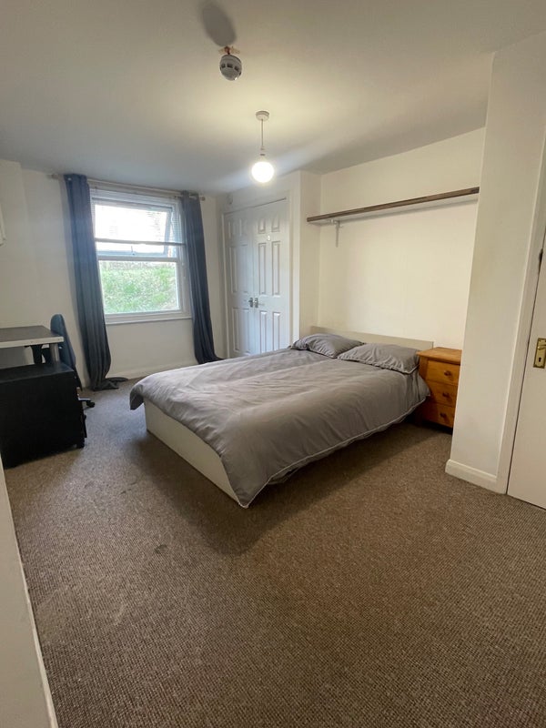 double rooms in Reading (RG1) - View 6