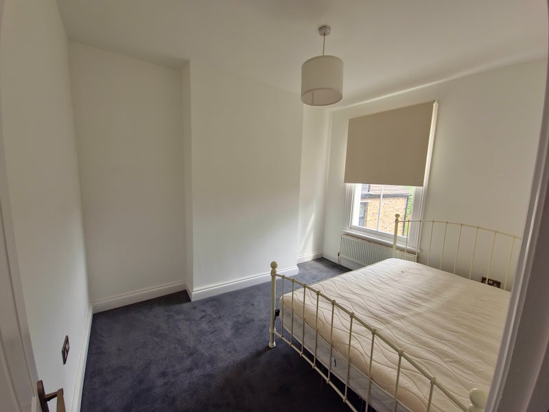 Photo 1: Double bedroom