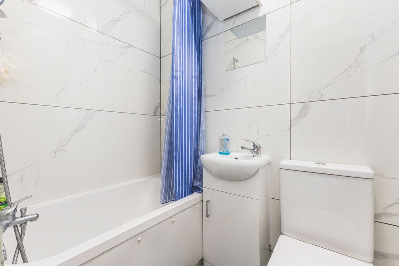 Photo 1: Bathroom