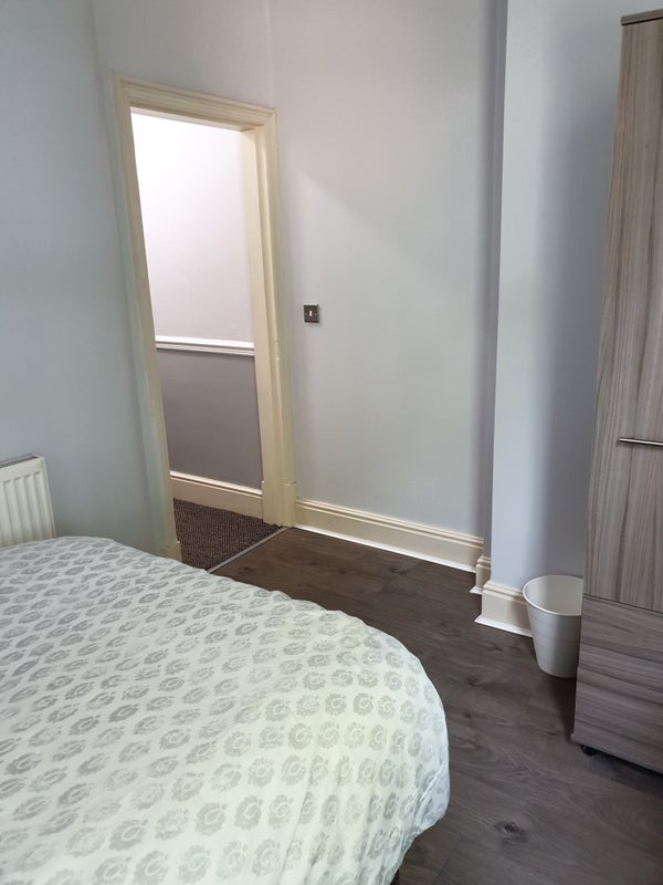 Photo 1: Double En Suite 🛏️