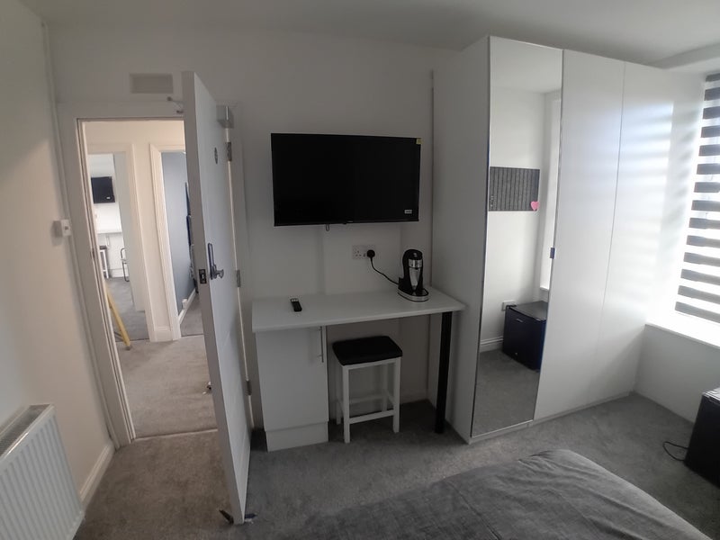 Photo 1: bedroom 3