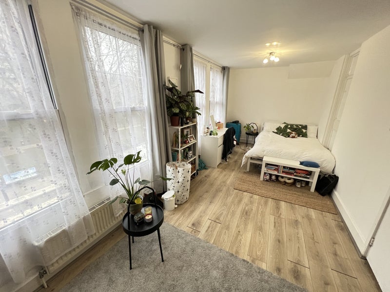 Photo 1: Room 1: £300pw with all bills included