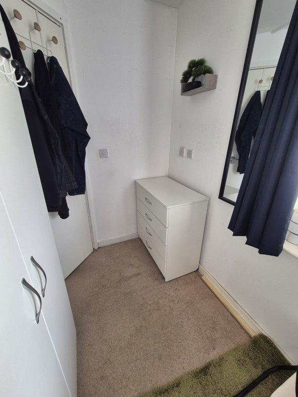 Double room Near hospital - View 6