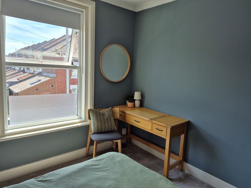 Photo 1: bed 2 available