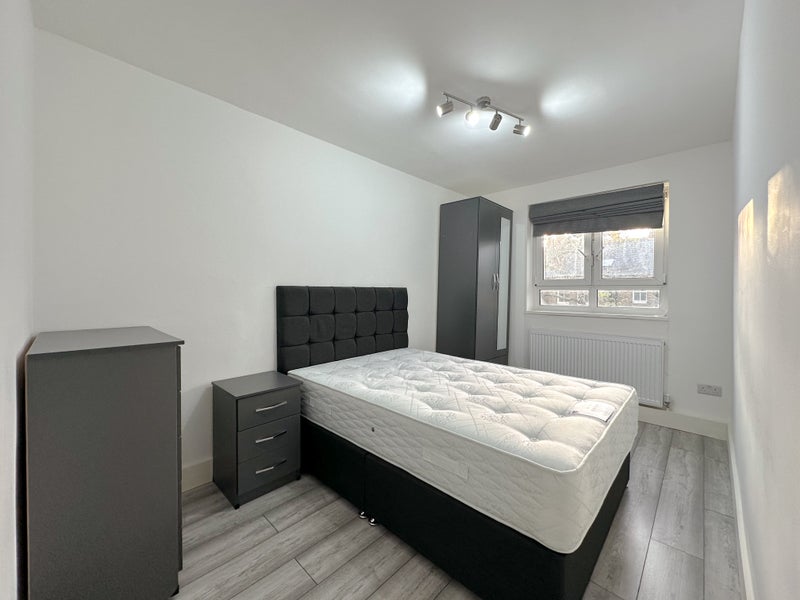 Photo 1: Bedroom