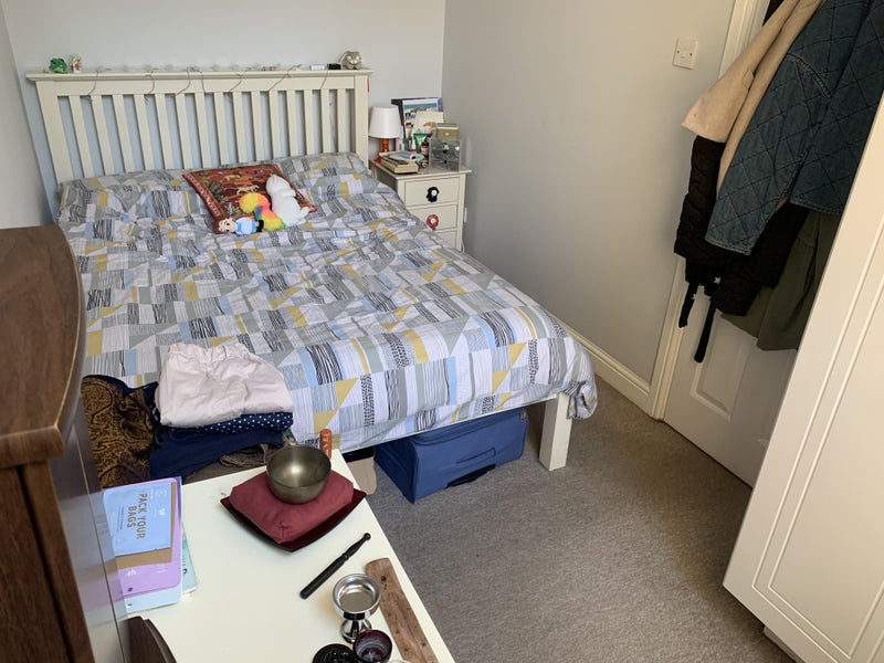 Photo 1: Bedroom