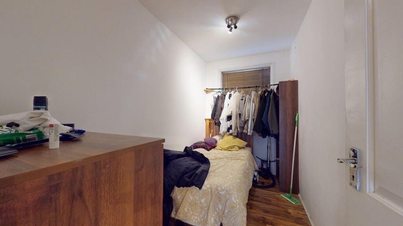 Photo 1: Room