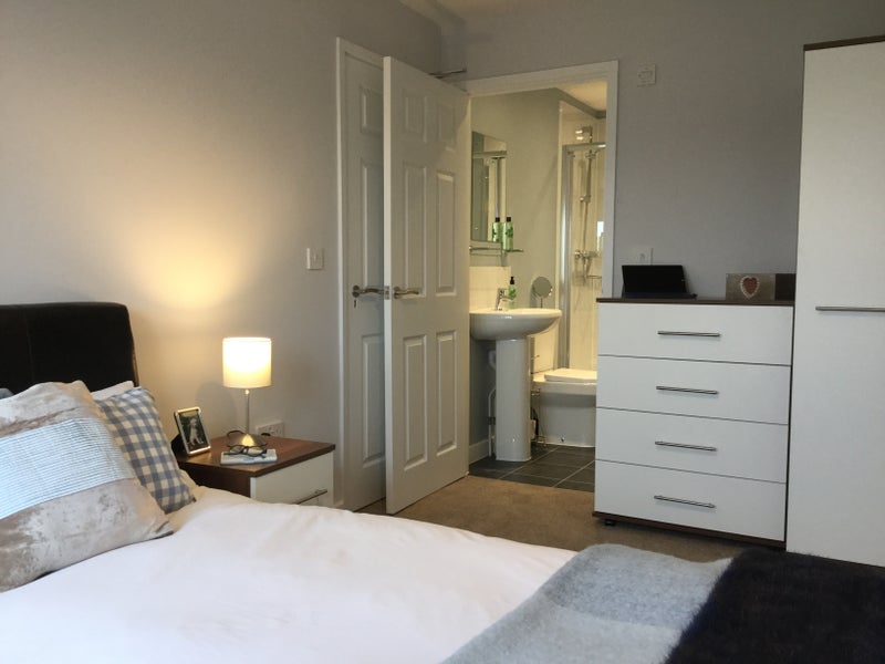Photo 1: upstairs double with ensuite
