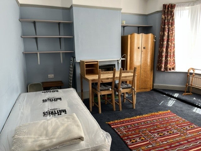 Apartment in London, Manor Park - View 3