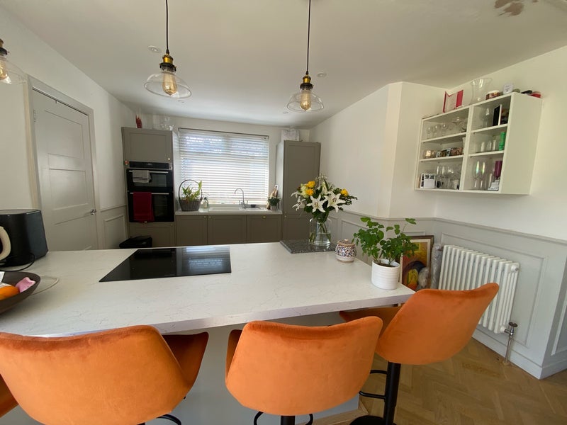 Photo 1: Kitchen