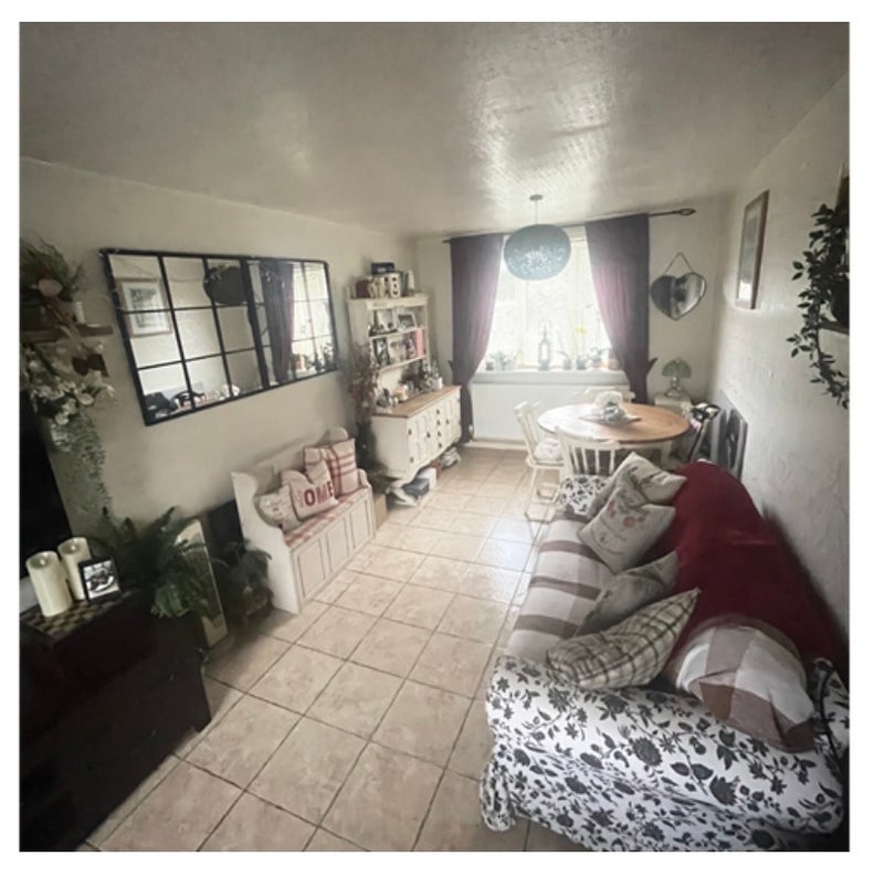 Photo 1: Living room (shared)