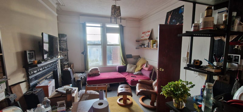 Photo 1: open plan lounge/kitchen