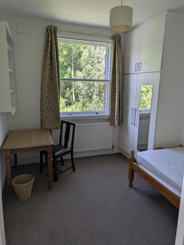 Photo 1: Room