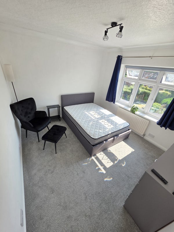 Photo 1: Double Room