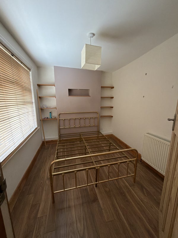 Photo 1: Bedroom to rent (double bed)